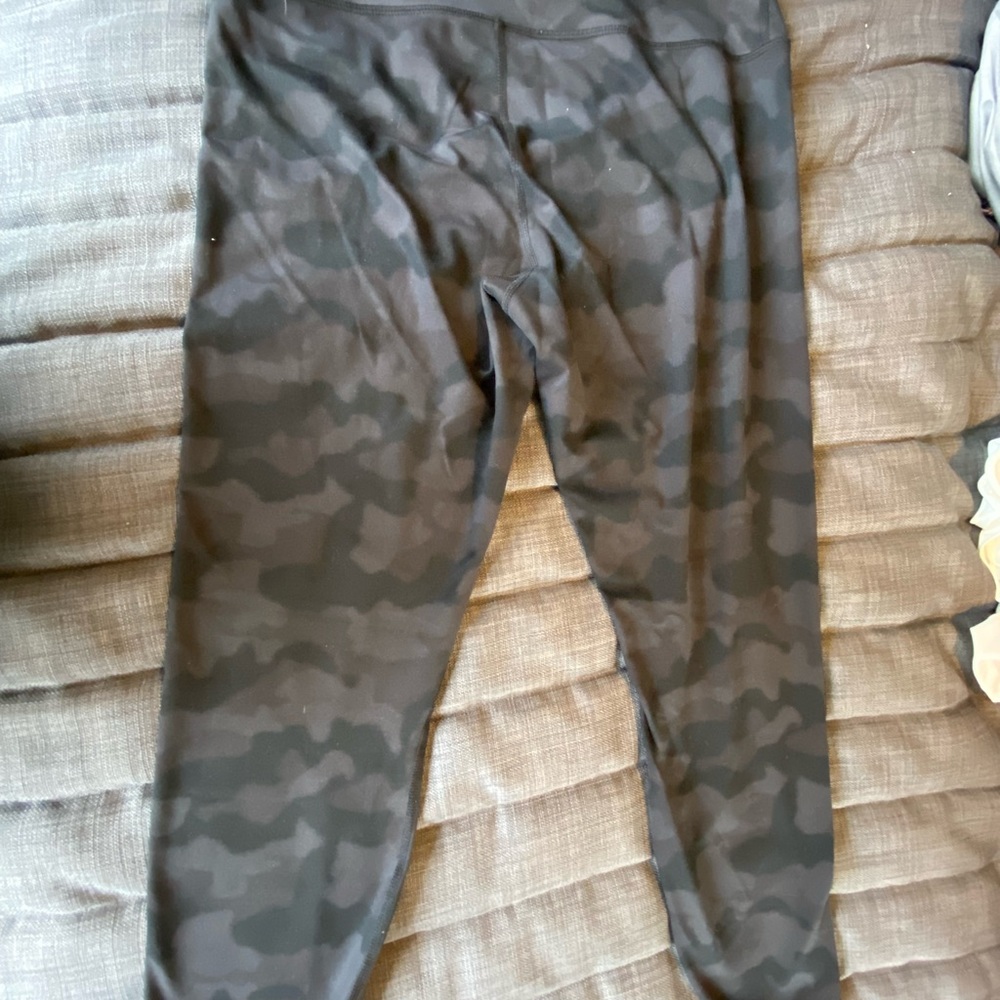 Full length 90 degree camo leggings